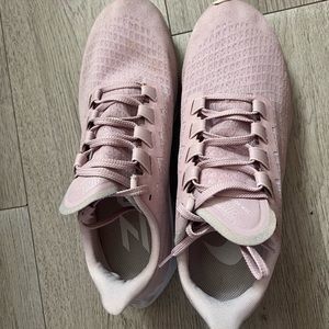 Nike pink zooms